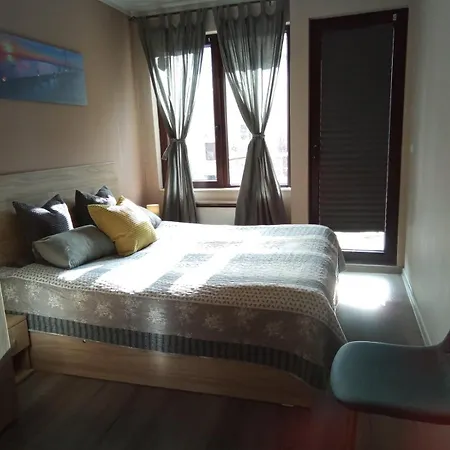 46 Apartment *